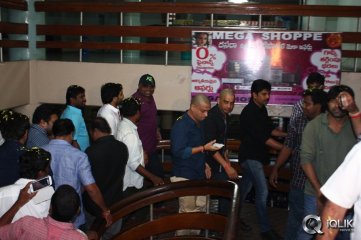 Yevadu Movie Success Tour